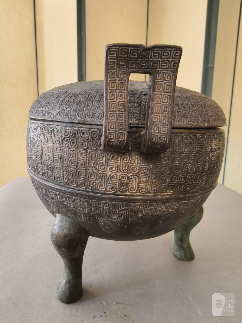 Three-legged bronze food vessel "ding" type - 图22